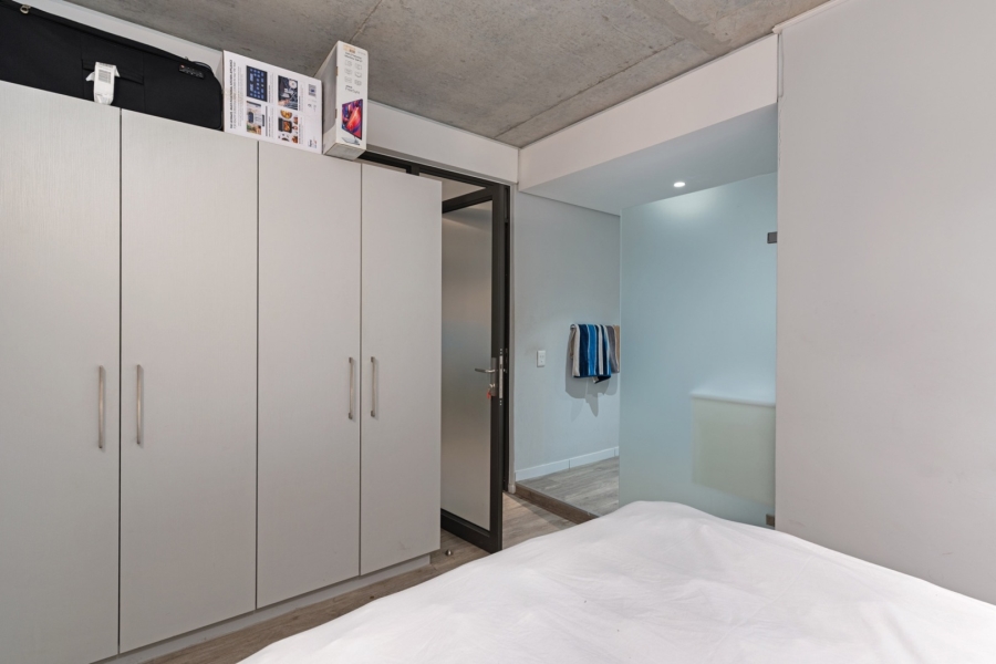 1 Bedroom Property for Sale in Woodstock Western Cape